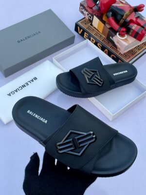 Balenciaga Slides – Iconic Luxury Streetwear