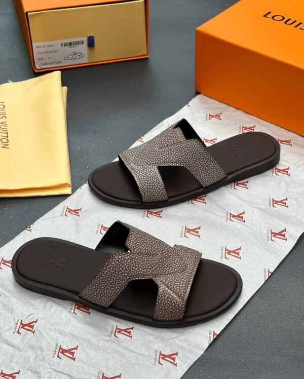 Louis Vuitton Men’s Sandals – Timeless Luxury Footwear