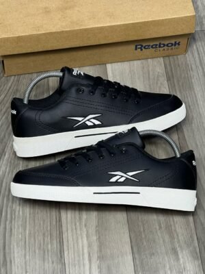 Black Reebok Classic Leather Sneakers with White Sole | Tconcorde